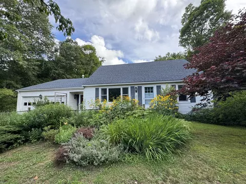23 Mountain Rd, Mansfield, CT 06250