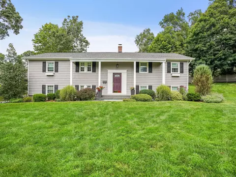 24 Silwen Ln, Norwalk, CT 06851