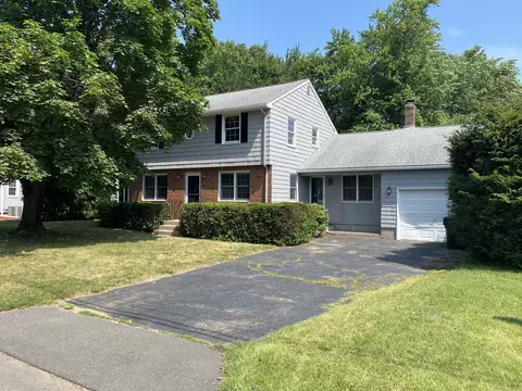 18 Depietro Dr, East Hartford, CT 06118