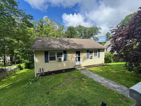 130 Stanton Ave, Winchester, CT 06098