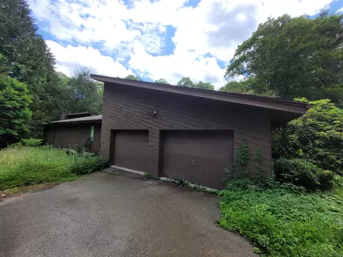 1 Kaylyn Ln, Sherman, CT 06784