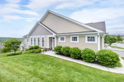 8 Country View Rd #8, Danbury, CT 06810