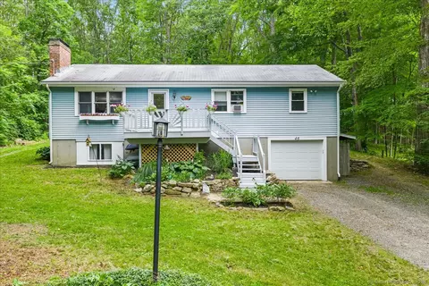46 Union Dr, Ashford, CT 06278