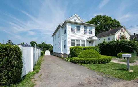 2 Edgewood St, Danbury, CT 06810