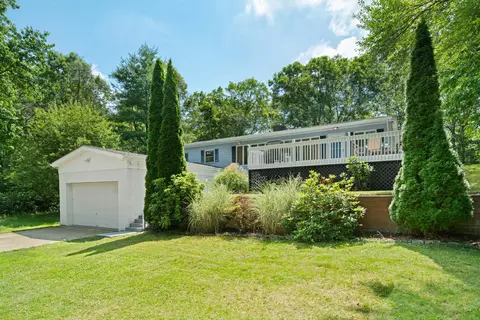 84 Kanungum Trl, Shelton, CT 06484