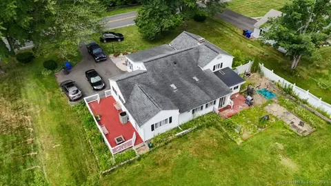 860 Suffield St, Suffield, CT 06078 photo 1