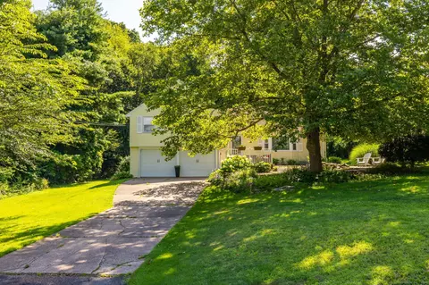 438 Woodland St, Glastonbury, CT 06073