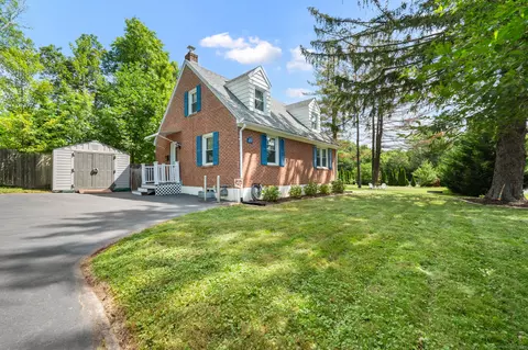 10 Harding Ave, Newington, CT 06111