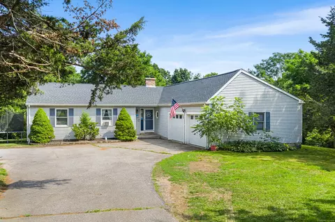 50 Mohegan Dr, Griswold, CT 06351