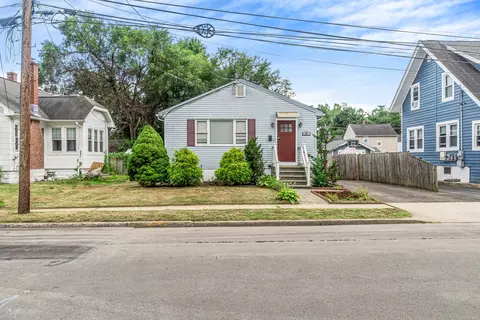 85 Floral Way, Stratford, CT 06615