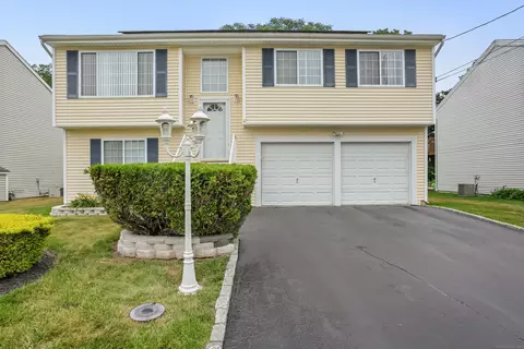 4 Russo Ter, New Haven, CT 06513