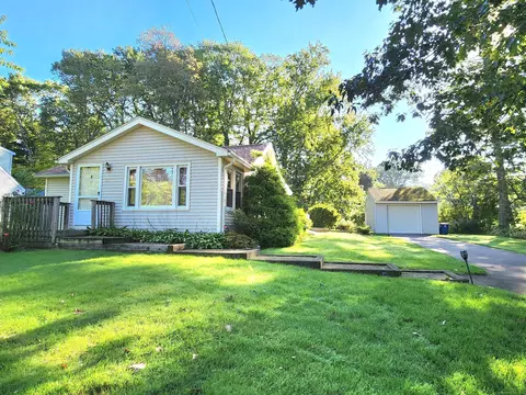 82 Lynwood Dr, Vernon, CT 06066