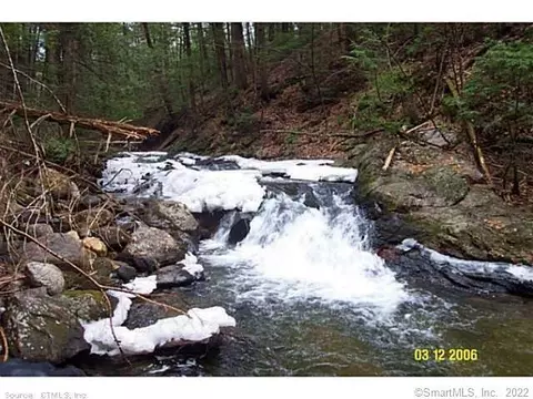 23 Deer Run Rd, Canton, CT 06019