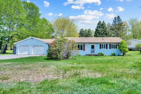6 Victoria Dr, Colchester, CT 06415