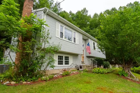 585 Perkins St, Bristol, CT 06010