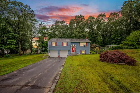 43 Kanter Dr, Vernon, CT 06066