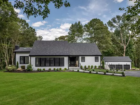 30 Hickory Ln, Roxbury, CT 06783