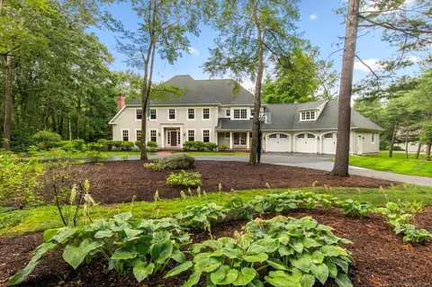4 Brighton Ln, Simsbury, CT 06070