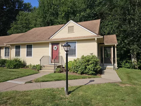 49 Rockhaven Dr #49, Glastonbury, CT 06033