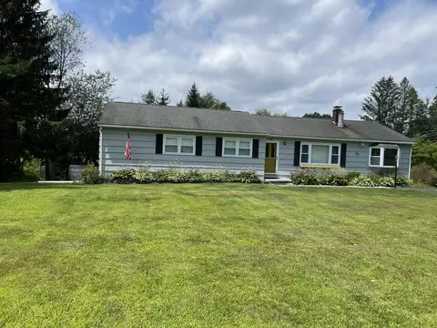 21 Brentwood Rd, New Milford, CT 06776