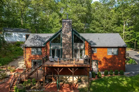 24 Old 40 Acre Mountain Rd, Danbury, CT 06811