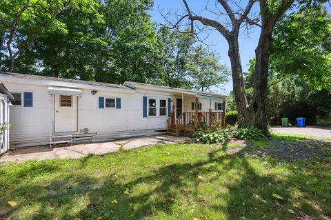 133 W Main St #TRLR C6, Clinton, CT 06413