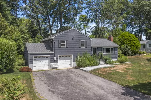 30 Styles Ln, Norwalk, CT 06850