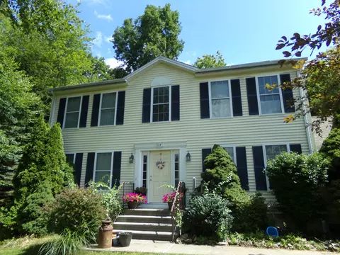 26 Julia Ln, Thomaston, CT 06787