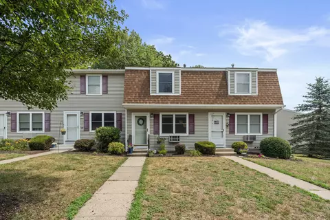 124 Brentwood Dr #124, Wallingford, CT 06492