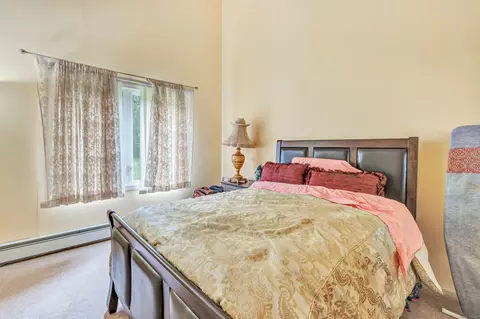 Bedroom - 40 Walnut St, Monroe, CT 06468 photo 3 of 6