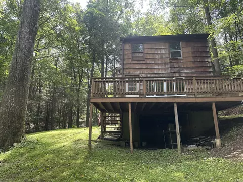52 Lakeview Ter, Sandy Hook, CT 06482