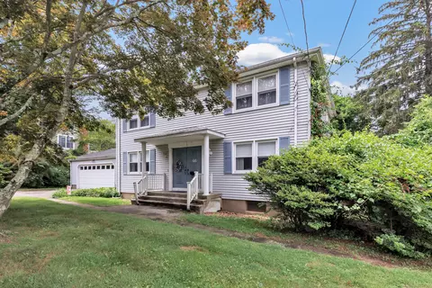 46 West St, Shelton, CT 06484