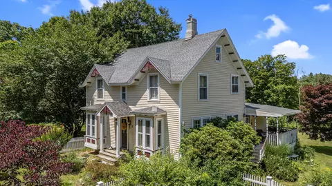 21 Maple Ave, East Haddam, CT 06423