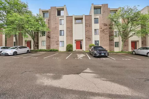 142 Burgundy Hill Ln #142, Middletown, CT 06457
