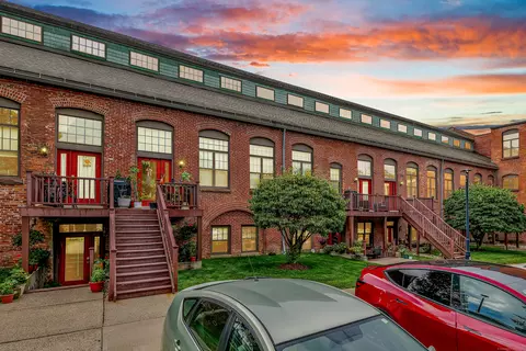 33 Mechanic St #204, Windsor, CT 06095
