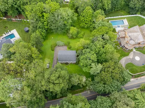 226 Stanwich Rd, Greenwich, CT 06830