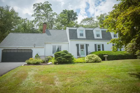 95 Holly Mar Hill Rd, Northford, CT 06472