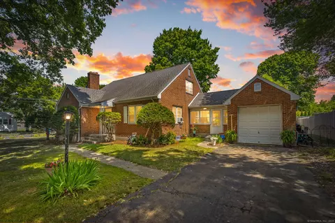 73 Beach St, New Britain, CT 06053