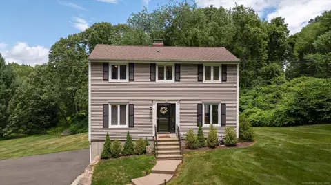 194 Woodland St, Glastonbury, CT 06073