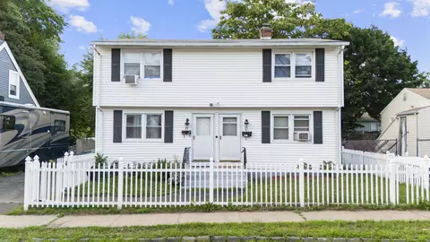 81 W Easton St, Hamden, CT 06514