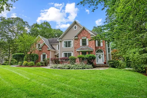 24 Morgan Pl, Unionville, CT 06085