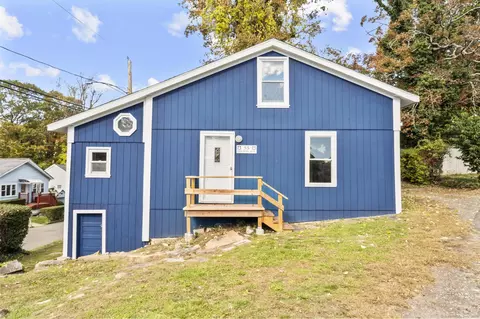 55 Hilton Ave, East Haven, CT 06512