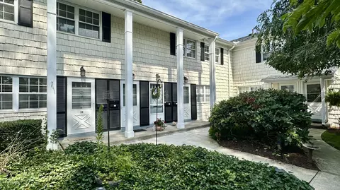 245 Unquowa Rd #35, Fairfield, CT 06824