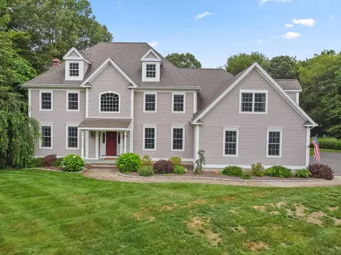 36 Blueberry Ln, Canton, CT 06019