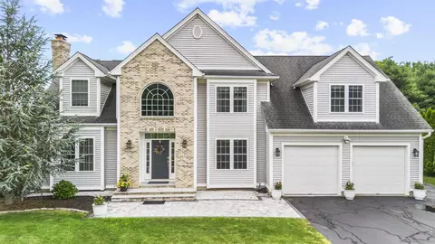 31 Crimson Hts, Portland, CT 06480