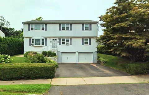 5 Whitman St, New Britain, CT 06051