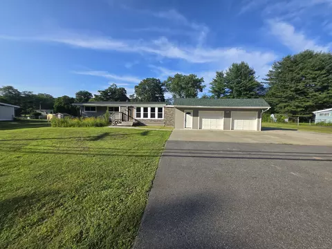 371 Fitchville Rd, Bozrah, CT 06334