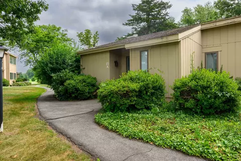 17 Pilgrim Hbr #A, Wallingford, CT 06492