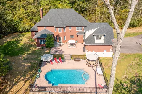 126 Cooke Rd, Wallingford, CT 06492
