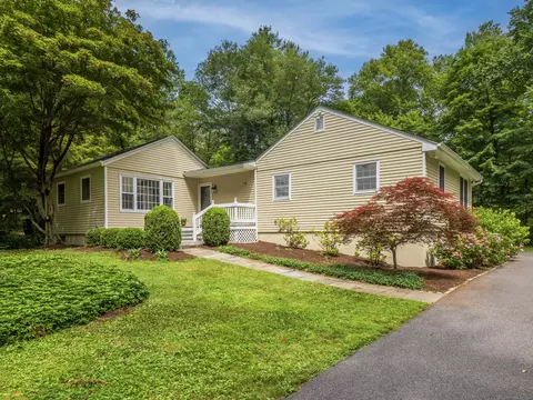 322 Mountain Rd, Wilton, CT 06897
